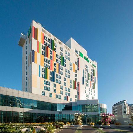 Ibis Styles Manila Araneta City Quezon City Zewnętrze zdjęcie